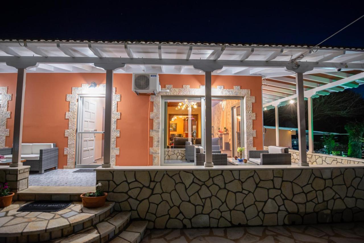 Rock Garden Villa Marantochori Ngoại thất bức ảnh